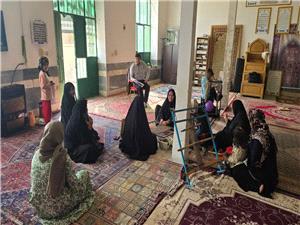 آموزش 80 نفر در حوزه صنايعدستي در دهستان سادات محمودي شهرستان دنا