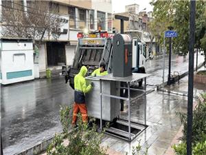 اجراي طرح عريضسازي پيادهراههاي خيابان امامزاده حسن(ع) و نصب مخازن دفني هوشمند