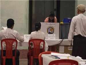 انتخابات نمایشی میانمار؛ رایگیری در سایه سرکوب و جنگ داخلی