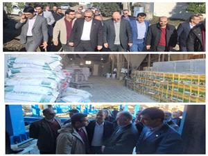 بازديد ميداني مقامهاي ارشد استان و شهرستان از واحد توليدي خوراک دام و طيور؛ تأکيد بر حمايت از توليد داخل در بخش کشاورزي و دامپروري