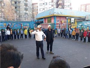 طرح نهادينهسازي فرهنگ ترافيک در مدارس منطقه2 /دانشآموزان منطقه 2 با فرهنگ ترافيک آشنا ميشوند