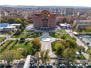 صدور بالغ بر 8 هزار حکم کارگزيني پرسنل شهرداري تبريز/ بررسي 1950 پيشنهاد شهروندان توسط سامانه نظام پيشنهادات