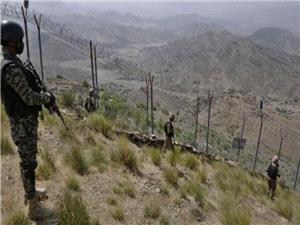 تبادل آتش بین افغانستان و پاکستان در مناطق مرزی
