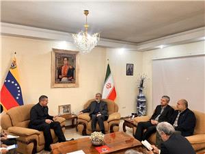 آمریکا به دنبال مقابله با ملتهای آزاده و مبارز است/ بسیج تودههای مردمی نسخه شفابخش در مقابله با آمریکا