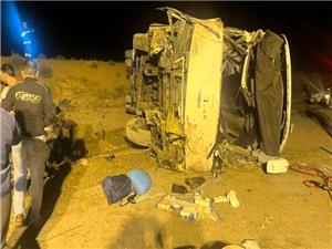 13 فوتی در واژگونی اتوبوس اصفهان- تهران