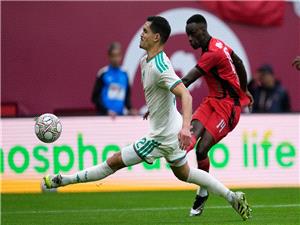 الدولی الجزائری ماندی یؤید إقامه "الکان" کل أربع سنوات ویشید بالملاعب المغربیه