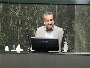 دولت با حفظ قيمت کالاهاي اساسي،به داد طبقه متوسط و ضعيف جامعه برسد