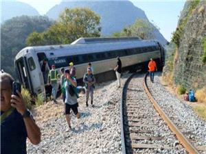 13 کشته و 98 زخمی بر اثر خروج قطار از ریل در مکزیک