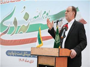 رمز پیروزی ما، وحدت، ایمان و مقاومت است/تکلیف اصلی در جهان امروز، کنار گذاشتن اسلام آمریکایی و معرفی اسلام ناب است/ آمریکا بیش از قدرت نظامی و موشکی ایران، از ملت ایران میترسد