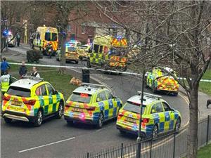 انگلیس؛ حمله به افراد با سلاح سرد در بیمارستان