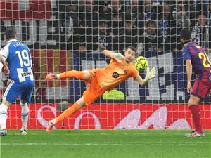 غارسیا یکشف عن ملهمیه فی حراسه المرمى