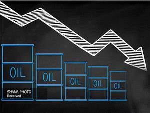 افت قیمت نفت با چشمانداز مازاد عرضه و پایش تولید ونزوئلا