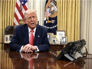 ترامپ: با ایران در حال مذاکره هستیم/ استراتژی واشنگتن در مورد ایران بر گفت وگو متمرکز است، نه درگیری