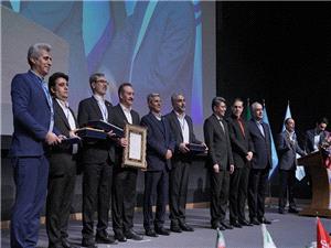 تقدير از رؤساي شعب موفق بانک ملي ايران در شانزدهمين گردهمايي رؤساي موفق شعب بانکهاي کشور