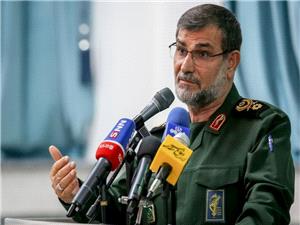 دریادار تنگسیری: وظیفه همگان حفظ وحدت و حضور آگاهانه در صحنه است