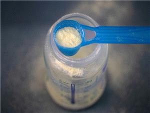 More baby milk recalls in France after new toxin rules