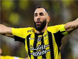 تقاریر: بنزیمه ینتقل من الاتحاد إلى الهلال