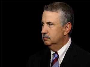 توماس فریدمان یقرأ دلالات فوز الدیمقراطیین فی أحد معاقل الجمهوریین