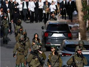 هآرتس: 4 دقائق فقط احتاج إلیها المستوطنون الإسرائیلیون لإحراق قریه بدویه بالضفه